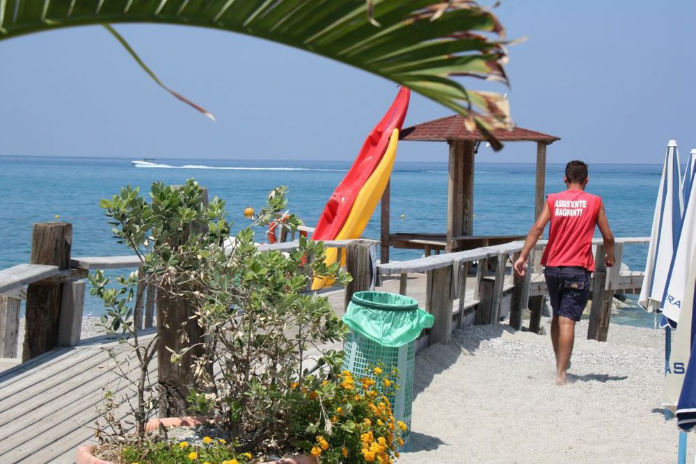 Oasi Azzurra Lejlighedshotel Messina Eksteriør billede