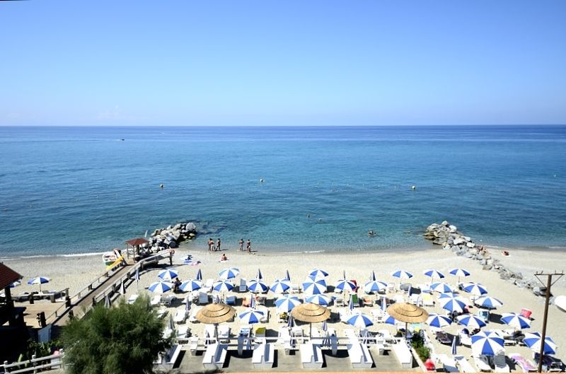 Oasi Azzurra Lejlighedshotel Messina Eksteriør billede