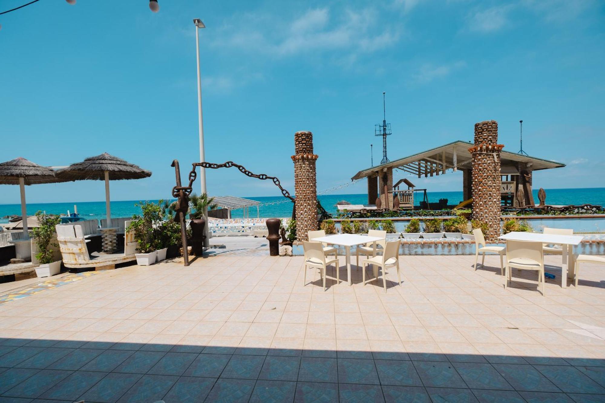 Oasi Azzurra Lejlighedshotel Messina Eksteriør billede