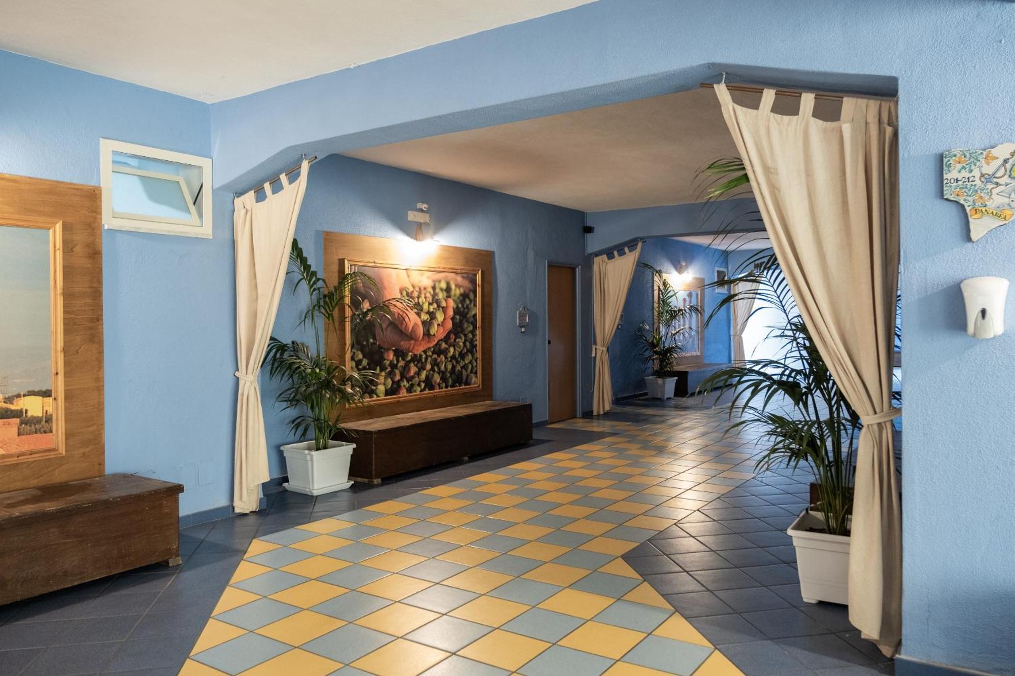 Oasi Azzurra Lejlighedshotel Messina Eksteriør billede
