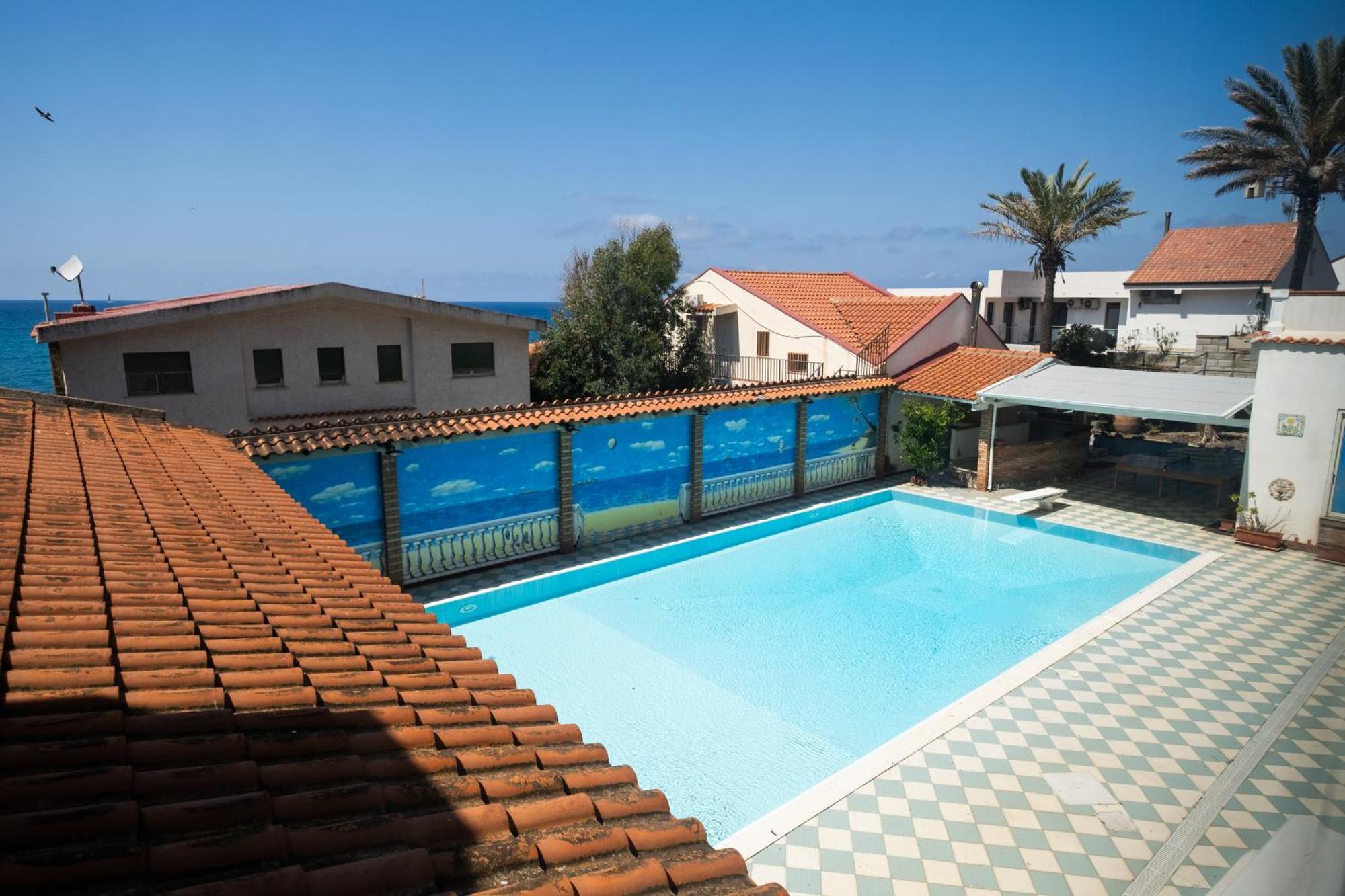 Oasi Azzurra Lejlighedshotel Messina Eksteriør billede