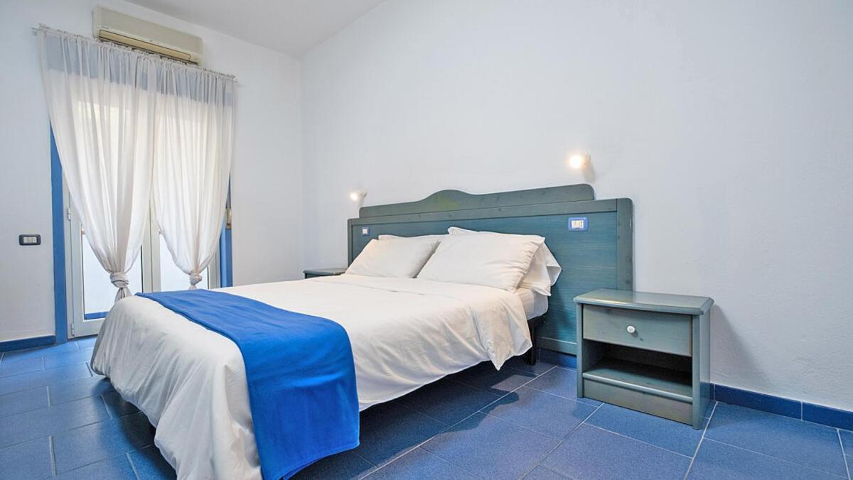 Oasi Azzurra Lejlighedshotel Messina Eksteriør billede