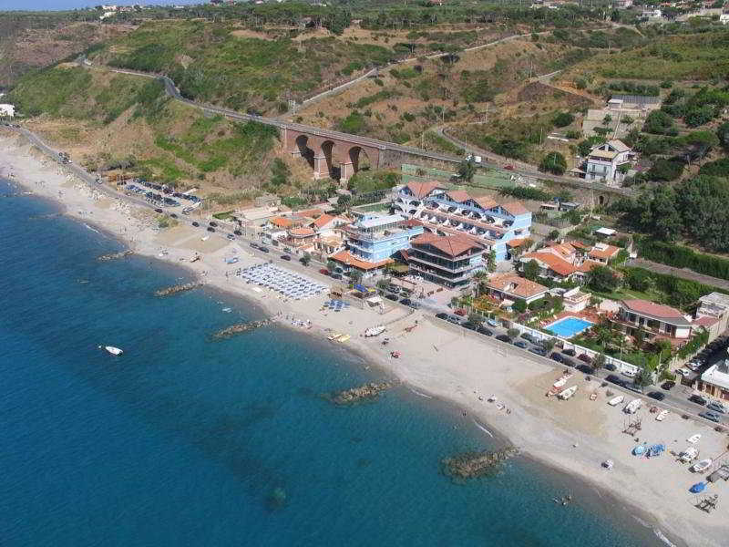 Oasi Azzurra Lejlighedshotel Messina Eksteriør billede