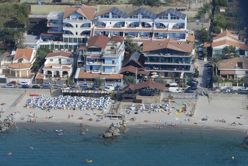 Oasi Azzurra Lejlighedshotel Messina Eksteriør billede